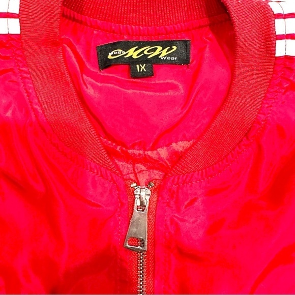 Vintage Mega Wear Mens Red White Stripe Windbreaker Track Jacket - Picture 3 of 12